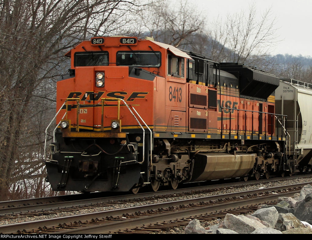 BNSF 8413